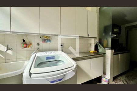 Apartamento à venda com 110m², 3 quartos e 2 vagas Apartamento à venda com 110m², 3 quartos e 2 vagasÁrea de Serviço