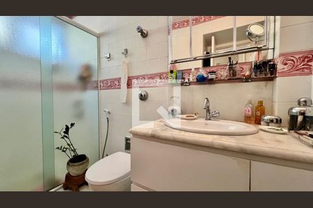 Apartamento à venda com 110m², 3 quartos e 2 vagas Apartamento à venda com 110m², 3 quartos e 2 vagasCloset Suíte