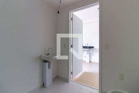 Banheiro de kitnet/studio à venda com 1 quarto, 26m² em Pinheiros, São Paulo