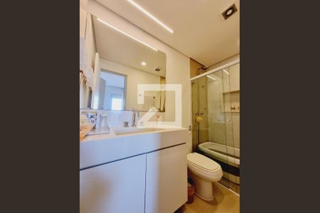 Apartamento à venda com 200m², 3 quartos e 3 vagas Apartamento à venda com 200m², 3 quartos e 3 vagasBanheiro