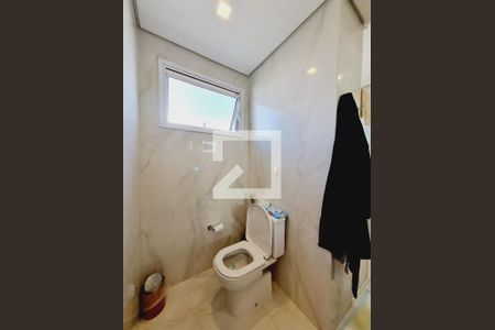 Banheiro de apartamento à venda com 3 quartos, 200m² em Vila Suzana, São Paulo