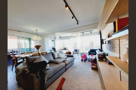 Sala de apartamento à venda com 3 quartos, 200m² em Vila Suzana, São Paulo