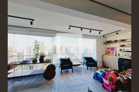 Sala de apartamento à venda com 3 quartos, 200m² em Vila Suzana, São Paulo