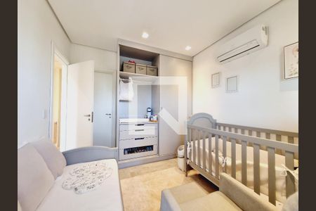 Apartamento à venda com 200m², 3 quartos e 3 vagas Apartamento à venda com 200m², 3 quartos e 3 vagasQuarto 1