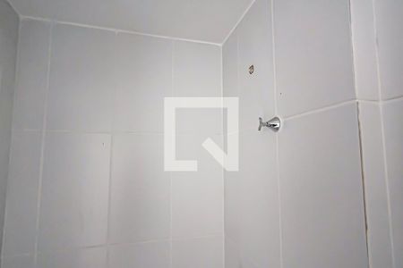 Banheiro de apartamento para alugar com 1 quarto, 44m² em Taquara, Rio de Janeiro