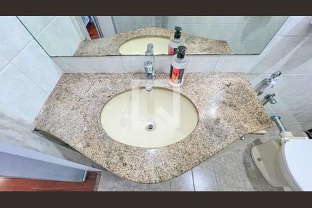 Apartamento à venda com 76m², 3 quartos e 2 vagasBanheiro da Suíte