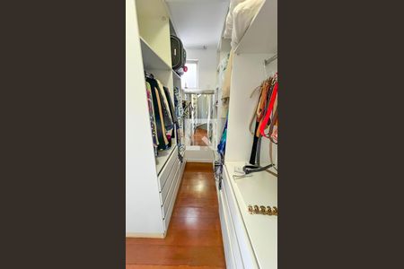 Apartamento à venda com 76m², 3 quartos e 2 vagasCloset da Suíte