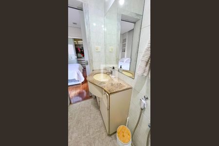 Apartamento à venda com 76m², 3 quartos e 2 vagasBanheiro da Suíte