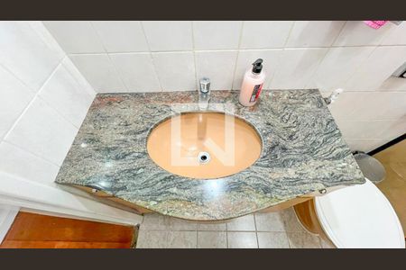 Apartamento à venda com 76m², 3 quartos e 2 vagasBanheiro