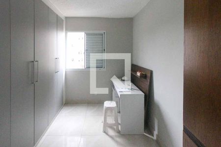Quarto 1  de apartamento para alugar com 2 quartos, 52m² em Parque São Lourenço, São Paulo