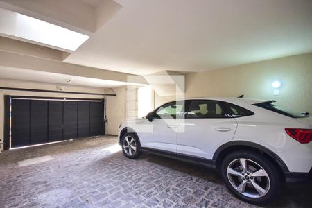 Garagem de casa à venda com 5 quartos, 848m² em Morumbi, São Paulo