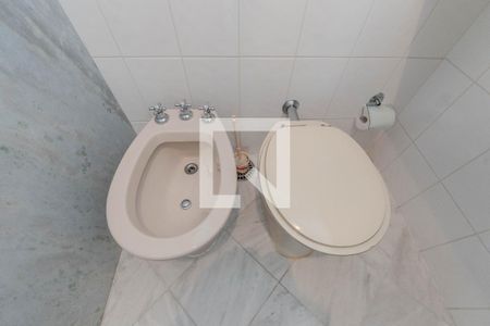 Banheiro 1 de apartamento à venda com 4 quartos, 247m² em Bela Vista, São Paulo