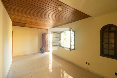 Sala de casa para alugar com 2 quartos, 180m² em Campo Grande, Rio de Janeiro