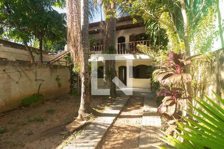 Casa para alugar com 180m², 2 quartos e 3 vagas Casa para alugar com 180m², 2 quartos e 3 vagasQuintal