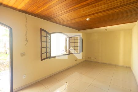 Sala de casa para alugar com 2 quartos, 180m² em Campo Grande, Rio de Janeiro