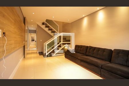 Sala de casa para alugar com 3 quartos, 248m² em Vila Paulo Silas, São Paulo