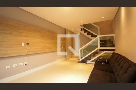 Sala de casa para alugar com 3 quartos, 248m² em Vila Paulo Silas, São Paulo