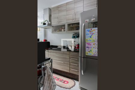 Cozinha de apartamento para alugar com 2 quartos, 53m² em Parque Frondoso, Cotia
