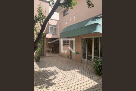 Casa à venda com 430m², 5 quartos e 4 vagasQuintal