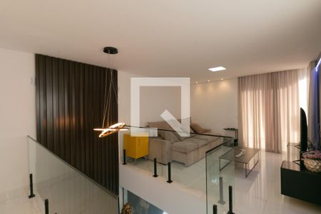 Sala de casa à venda com 3 quartos, 180m² em Vila Cloris, Belo Horizonte