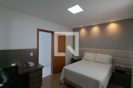 Casa à venda com 180m², 3 quartos e 3 vagasSuíte 1