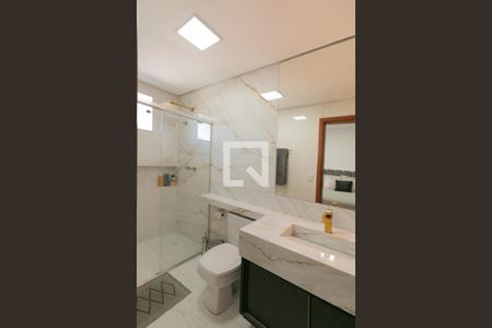 Casa à venda com 180m², 3 quartos e 3 vagasBanheiro da Suíte 2