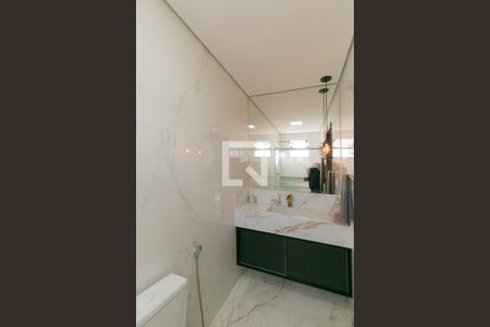 Casa à venda com 180m², 3 quartos e 3 vagasBanheiro da Suíte 1