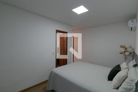 Casa à venda com 180m², 3 quartos e 3 vagasSuíte 2