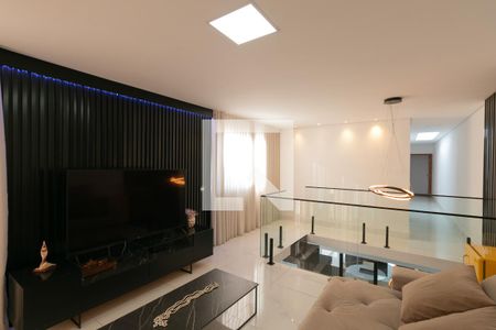 Sala de casa à venda com 3 quartos, 180m² em Vila Cloris, Belo Horizonte