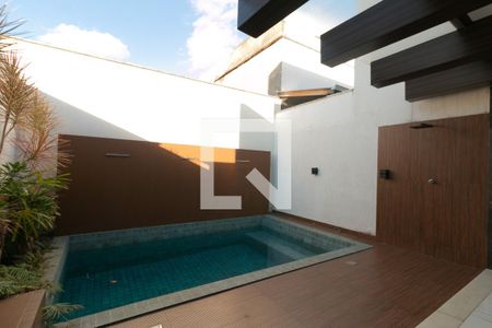 Casa à venda com 180m², 3 quartos e 3 vagasÁrea Externa