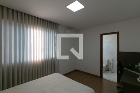 Casa à venda com 180m², 3 quartos e 3 vagasSuíte 1