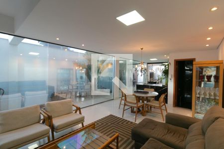 Casa à venda com 180m², 3 quartos e 3 vagasSala 2