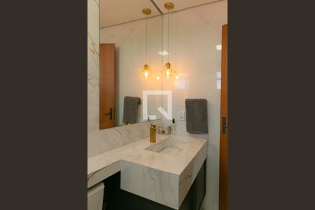 Casa à venda com 180m², 3 quartos e 3 vagasBanheiro da Suíte 2