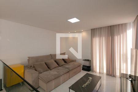 Sala de casa à venda com 3 quartos, 180m² em Vila Cloris, Belo Horizonte