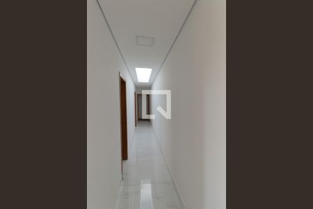 Casa à venda com 180m², 3 quartos e 3 vagasCorredor