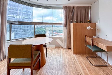 Studio de kitnet/studio para alugar com 1 quarto, 39m² em Pinheiros, São Paulo