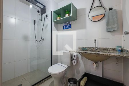 Banheiro de kitnet/studio para alugar com 1 quarto, 25m² em Jardim Paulista, São Paulo