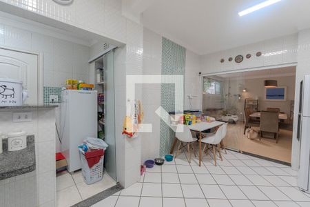 Cozinha e Área de Serviço de apartamento à venda com 3 quartos, 170m² em Bela Vista, São Paulo