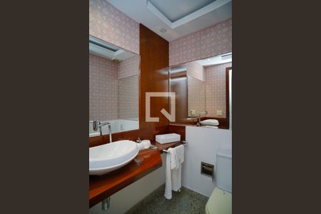 Lavabo de apartamento para alugar com 3 quartos, 220m² em Icaraí, Niterói