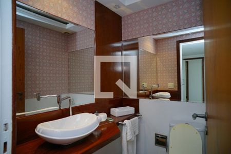 Lavabo de apartamento para alugar com 3 quartos, 220m² em Icaraí, Niterói