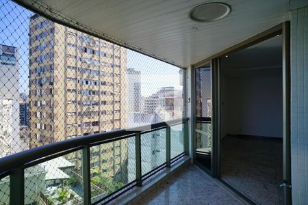 Varanda de apartamento para alugar com 3 quartos, 220m² em Icaraí, Niterói