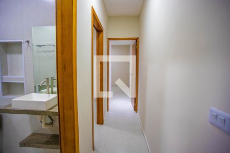 Corredor de casa para alugar com 2 quartos, 68m² em Conceição, Diadema