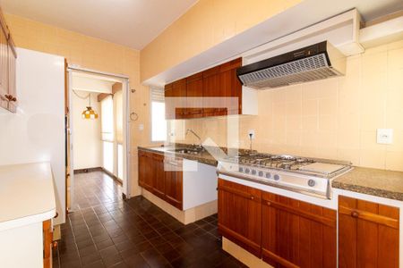 Apartamento à venda com 230m², 4 quartos e 4 vagasCozinha