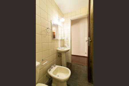 Apartamento à venda com 230m², 4 quartos e 4 vagasBanheiro