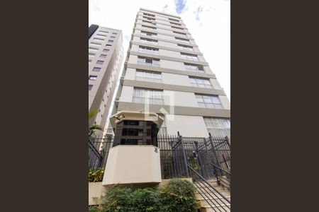 Apartamento à venda com 230m², 4 quartos e 4 vagasFachada