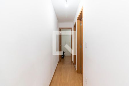 Corredor de apartamento para alugar com 2 quartos, 44m² em Colônia (zona Leste), São Paulo