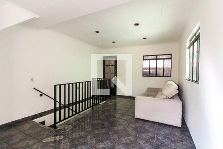 Sala de casa à venda com 3 quartos, 250m² em Vila Chuca, São Paulo