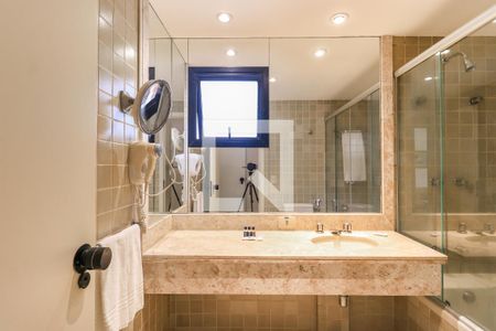 Banheiro da Suíte de apartamento à venda com 1 quarto, 45m² em Cidade Monções, São Paulo