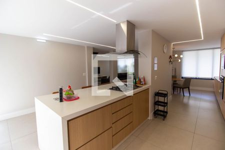 Casa à venda com 3 quartos, 190m² em Itaipu, Niterói