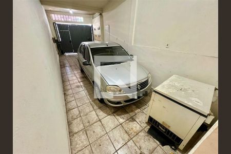 Garagem de casa à venda com 5 quartos, 479m² em Tupi, Belo Horizonte